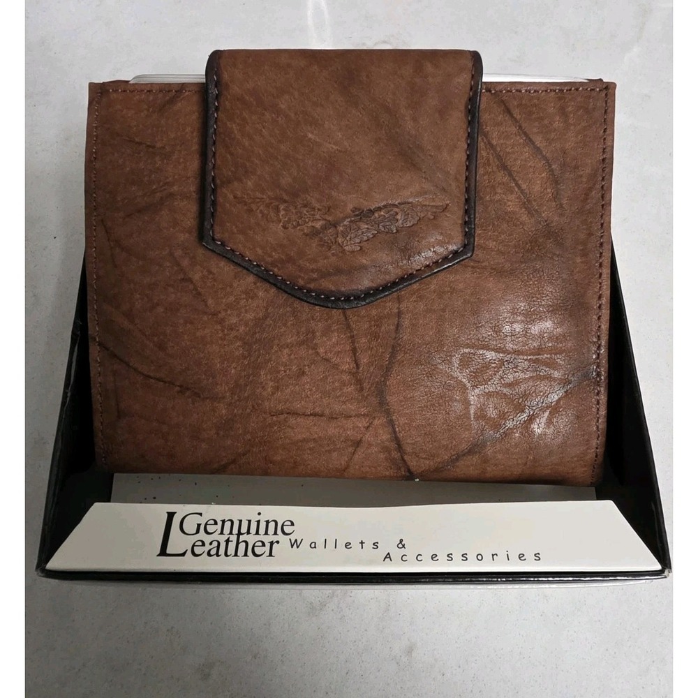 Vintage Women's Buxton Wallet Brown Leather Bifold Credit Card ID Window